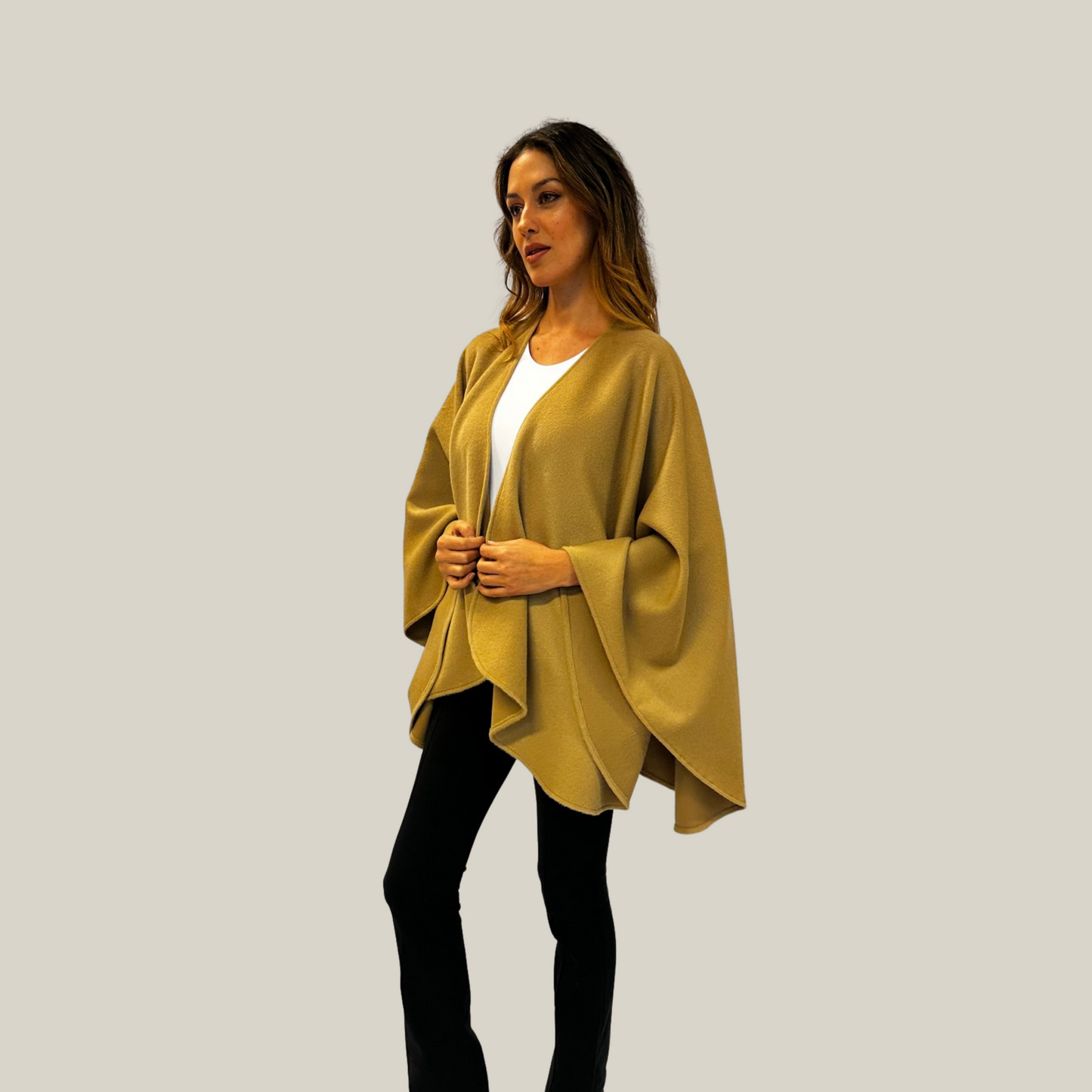 Capa Daniela Corta Beige