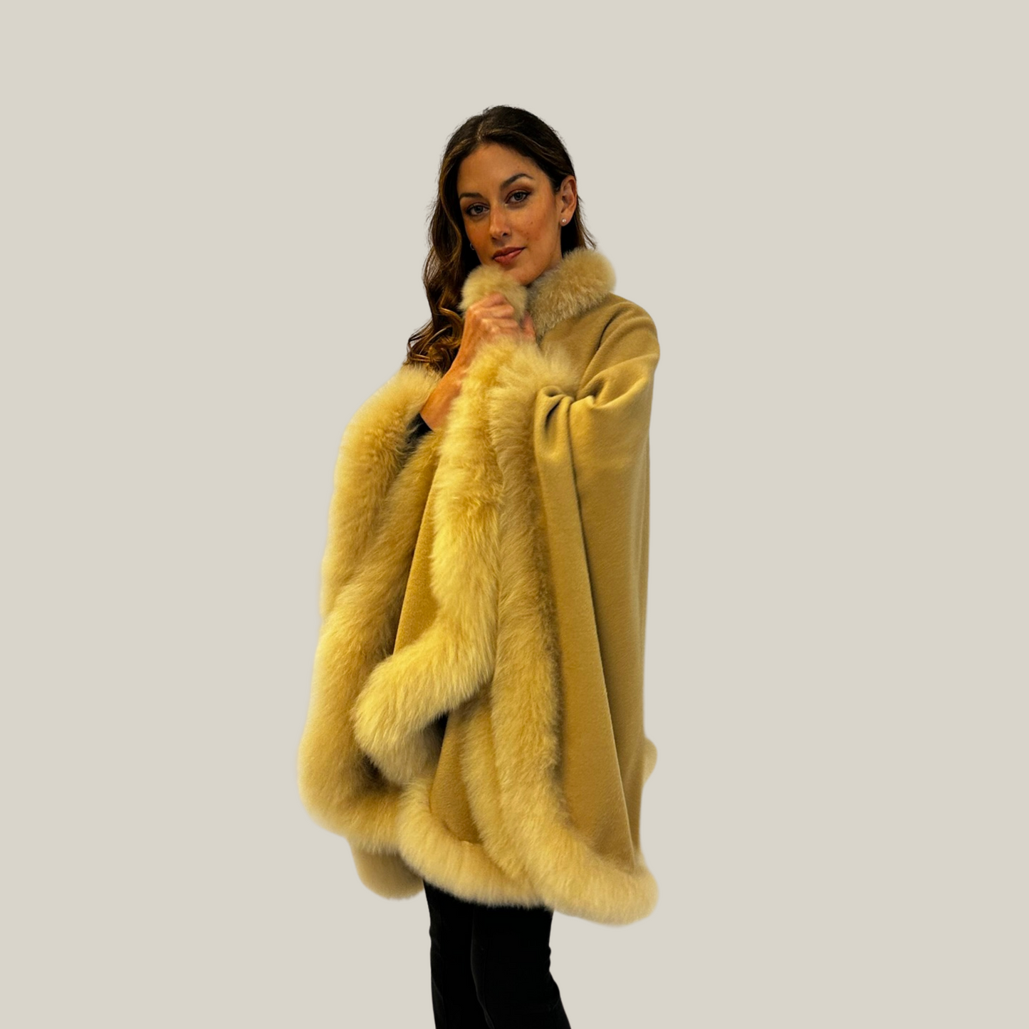 Capa Maju Larga Beige