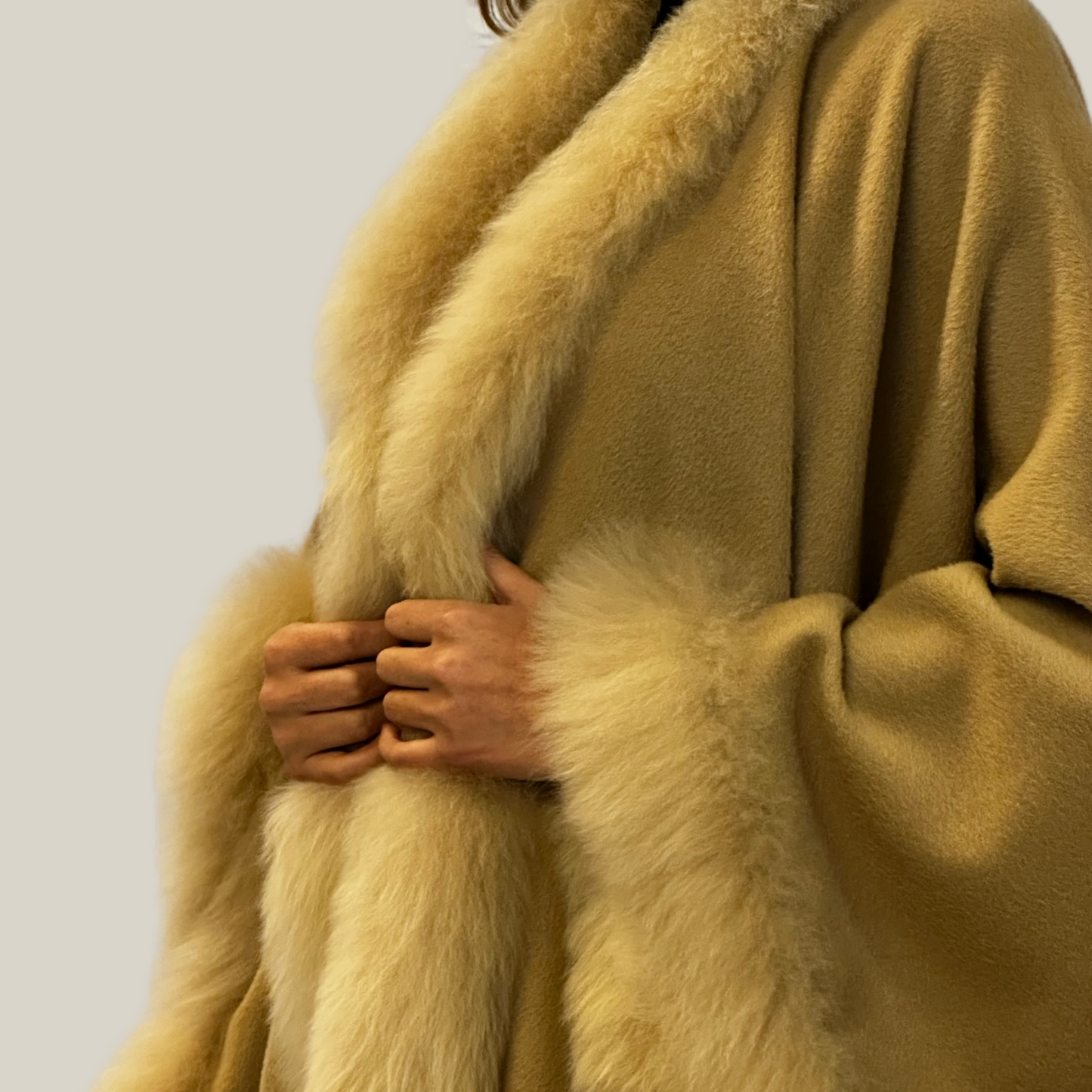 Capa Maju Larga Beige